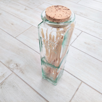 Vaso lungo base quadrata con tappo in sughero