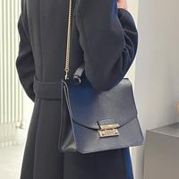 Borsa Furla nera tracolla corta catena