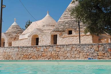 Trulli e trulli con piscina