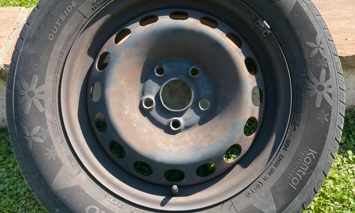 4 cerchi in ferro 15" originali volkswaghen