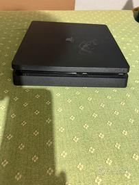 PlayStation 4 Slim – completa di controller