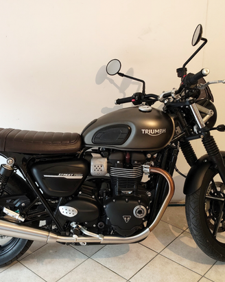 Triumph street twin 900