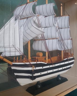nave Amerigo Vespucci 