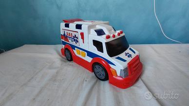 Ambulanza giocattolo 