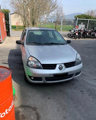 Ricambi Renault Clio Storia 2009 - Veicolo per ric