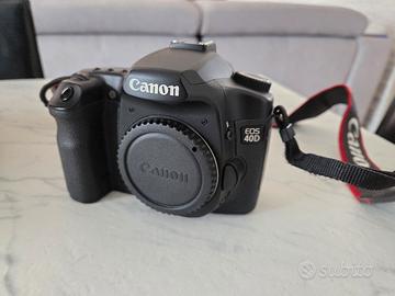 Canon eos 40D solo 8900 scatti con accessori