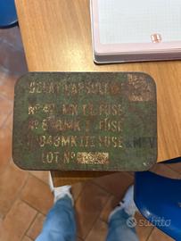 Contenitore in latta detonatori II guerra mondiale