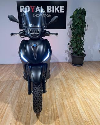 Piaggio beverly 400 sport -passaggio incluso e