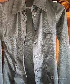 camicia con cravatta 