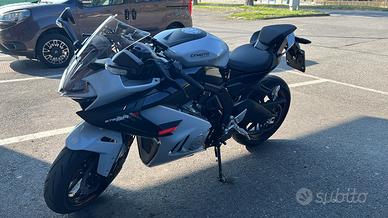 CF MOTO 675sr-r 2025 90cv