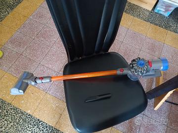 Aspirapolvere Casdon Dyson giocattolo
