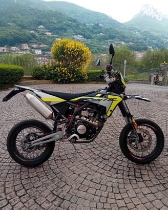 Fantic 125 4t Motard del 2021, 4000km