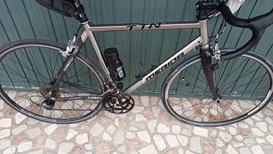 Merida da corsa in titanio 