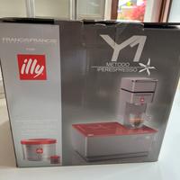 Macchina caffè Illy