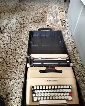 macchina da scrivere 