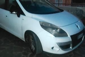 Renault Scenic Xmod 2010 1.5 dCi 