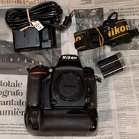 Nikon D 610 scatti 22.300 con battery grip Nikon,