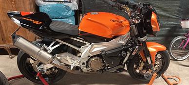 Aprilia tuono r 1000