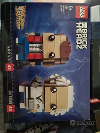 LEGO® BrickHeadz™

Marty McFly e Doc Brown
