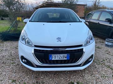 Peugeot 208 BlueHDi 75 5 porte Allure