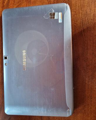 Samsung ATIV Smart PC XE500T1C