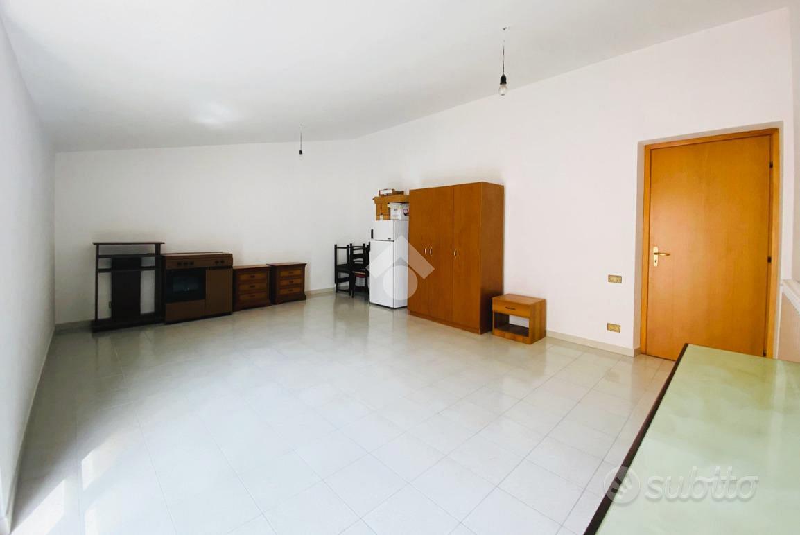3 LOCALI A CETRARO - Vista 6