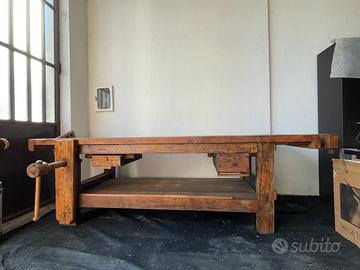 Antico tavolo da falegname