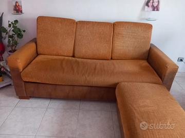 Divano letto a tre posti in tessuto e pelle ottim