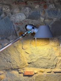 Lampada da tavolo Artemide Tolomeo con base
