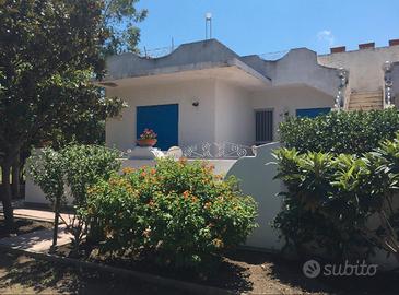 Oliveri (ME) Villa con giardino a 2 passi dal mare