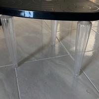 Tavolino moderno in plastica – leggero, resistente