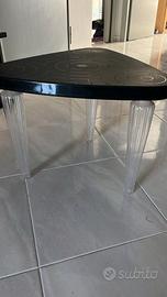 Tavolino moderno in plastica – leggero, resistente