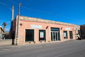 Locale Commerciale Alta Visibilità Siracusa