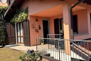 Villa di 208 m² con più di 5 locali e box auto dop