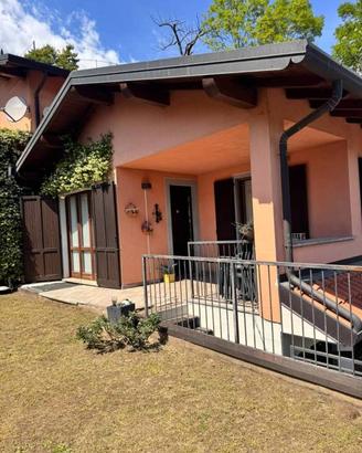 Villa di 208 m² con più di 5 locali e box auto dop