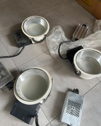 6 faretti iGuzzini Professionali con Alimentatori