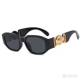 Riproduzione occhialini da sole Versace 