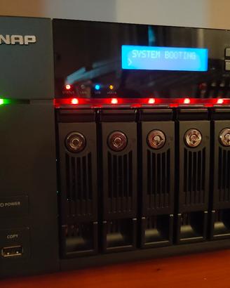 qnap ts 569 pro Nas  senza scatola 