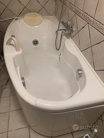 Jacuzzi vasca idromassaggio angolare sx