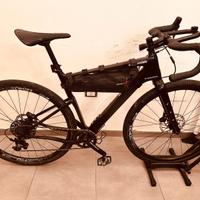 Bici gravel full carbon cannondale Topston
