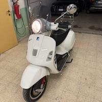 Vespa 300gts super