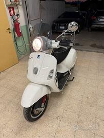Vespa 300gts super