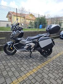 Honda x adv 750 2023 travel dct