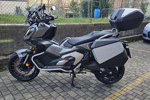 Honda x adv 750 2023 travel dct