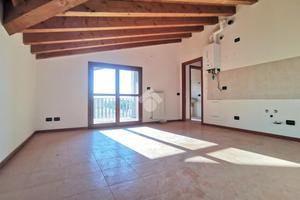 2 LOCALI A BAGNOLO SAN VITO