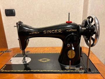 Macchina da cucire antica Singer