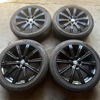 4 Cerchi in lega da 20 con gomme 255/45/20