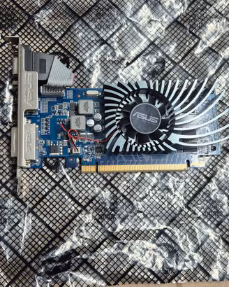 Scheda video GeForce 1GB