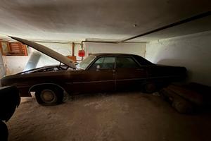 Chrysler Newport Royal  e Opel ReKord 