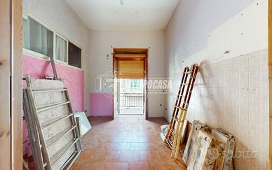Appartamento di 2 vani e accessori, Afragola